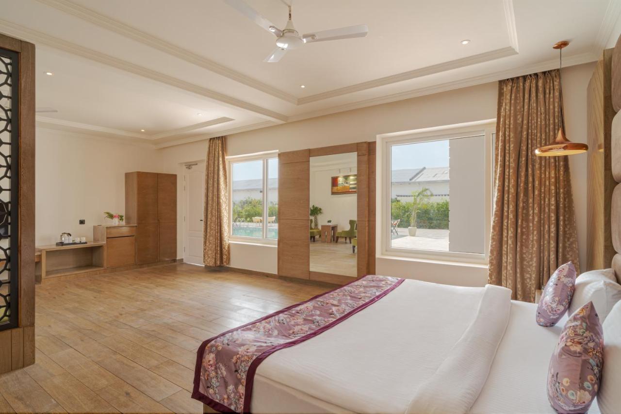 Rudra Imperial Resort Sitapur  Buitenkant foto